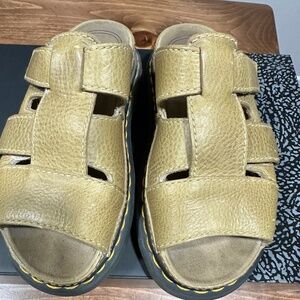 Dr. Martens women sandal